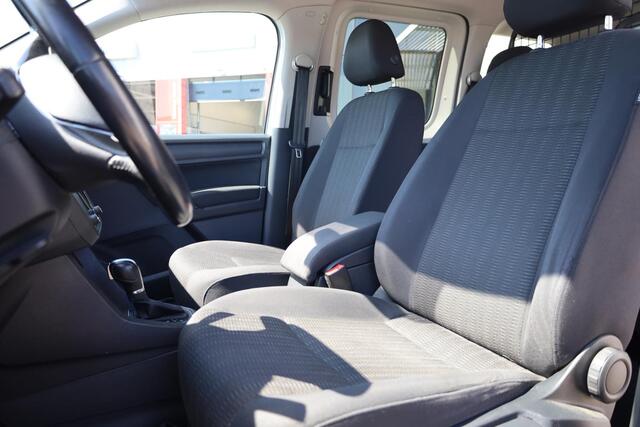 Volkswagen CADDY 1.4 TSI Highline achteruitrijcamera Bumpers in kleur, Xenon, 2x schuifdeuren (links en rechts), blanke rail, LMV, parkeersensoren voor en achter (pdc),navigatie, ECC, verwarmbare voorstoelen park assist privacy glas door ons geleverd en onderhouden
