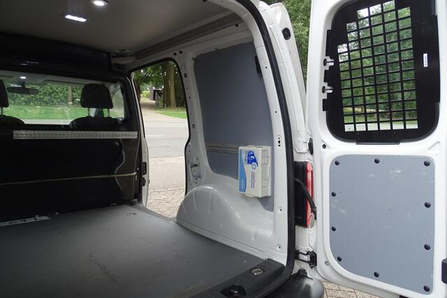 Volkswagen CADDY 2.0 TDI L1H1BMT 4 MOTION NAVI DAB 1e EIG NWST