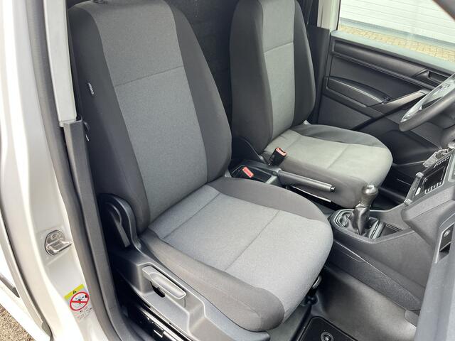 Volkswagen CADDY 2.0 TDI L1H1 2x Schuifdeur Airco Cruise controle Trekhaak 1400kg trekgewicht Telefoon verbinding kastinrichting Ladekasten 1e eigenaar 2-Persoons Euro 6