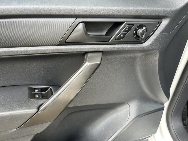 Volkswagen CADDY 2.0 TDI L1H1 2x Schuifdeur Airco Cruise controle Trekhaak 1400kg trekgewicht Telefoon verbinding kastinrichting Ladekasten 1e eigenaar 2-Persoons Euro 6