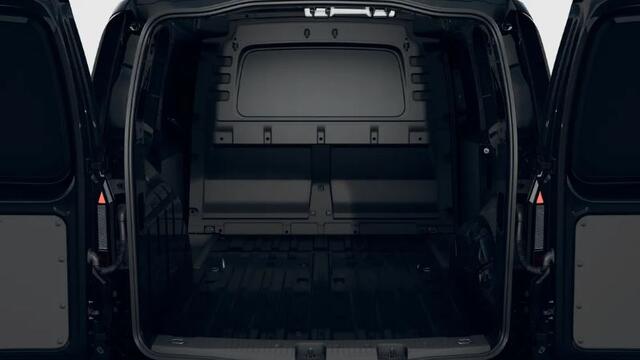 Volkswagen CADDY Cargo 2.0 TDI 90kW 122PK Style DSG rijdende demo, kilometerstand loopt op binnenzijde laadruimte is betimmerd