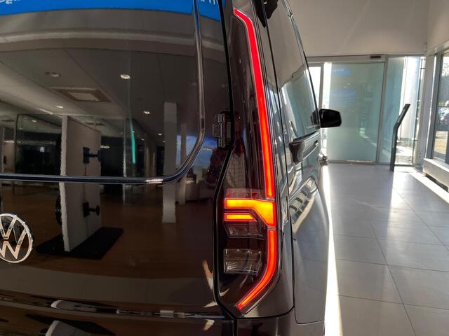 Volkswagen CADDY Bedrijfswagens Cargo 2.0 TDI Style 122 pk 90 kW pk 7 versnellingen DSG |18" Velgen | Styling pakket| Lederen bekleding | BPM vrij | Alarm 1 | Comfortpakket 3 | Led koplampen incl. led mistlampen en dynamische lichtbundelverstelling | Trekhaak met vaste ko