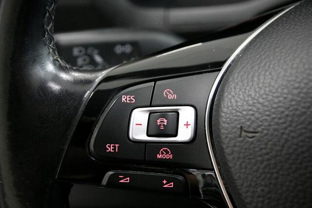 Volkswagen CADDY 2.0 TDI DSG 185 PK | ACC | Bi-Xenon | Navigatie | CarPlay | F1 Flippers | DAB | MF Stuur | Airco | PDC | NAP Logisch | Nieuwe APK
