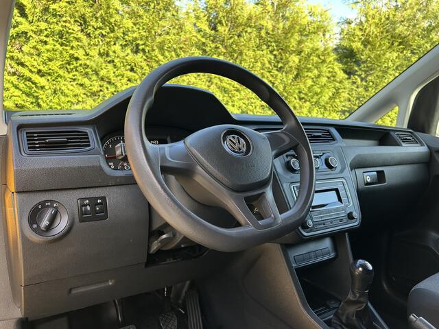 Volkswagen CADDY 2.0 TDI 102 PK / L2H1 / 1e EIG. / **STOELVERWARMING** / TREKHAAK / INRICHTING / AIRCO / CRUISE / BLUETOOTH / PDC