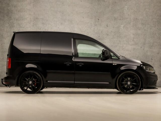 Volkswagen CADDY 2.0 TDI L1H1 BMT Black Sport (APPLE CARPLAY, NAVIGATIE, LEDER, AIRCO, TREKHAAK, ZIJSCHUIFDEUR, CRUISE, LM VELGEN, GETINT GLAS, NIEUWSTAAT)
