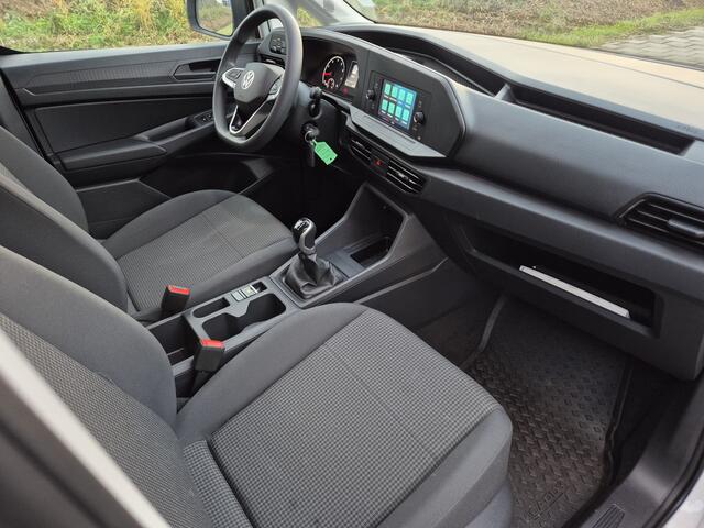 Volkswagen CADDY Benzine!! Grijs kenteken met slechts 7500 km op de teller. Nederlands kenteken volgt. Prijs Ex BTW