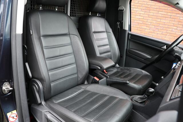 Volkswagen CADDY 2.0 TDI 150 PK DSG Highline | Marge | BTW / BPM Vrij | ACC | Bi-Xenon | Navigatie | Standkachel | 360 PDC | Camera | L+R Schuifdeur | Trekhaak | Lederen bekleding | Nieuwe APK