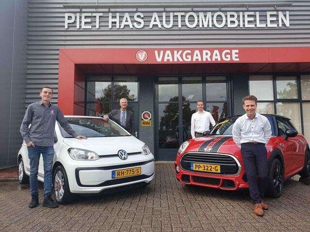 Volkswagen CADDY Cargo 2.0 TDI Comfort | Carplay | Trekhaak | Parkeersensoren | 6-Bak | Navigatie |