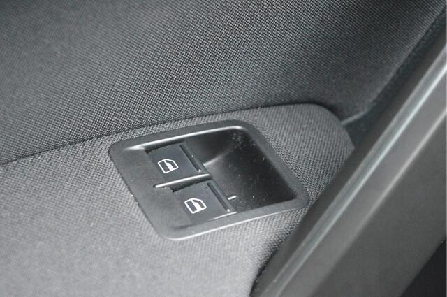 Volkswagen CADDY 1.4 TSI Trendline Hoge zit / 2 Schuifdeuren / park. assist. / Apple carplay