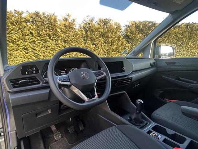 Volkswagen CADDY Cargo 2.0 TDI STYLE / L1H1 / TREKHAAK / 65.579 KM !! / AIRCO / CRUISE / PDC / COMF STOEL / APPLE CARPLAY / 6 BAK