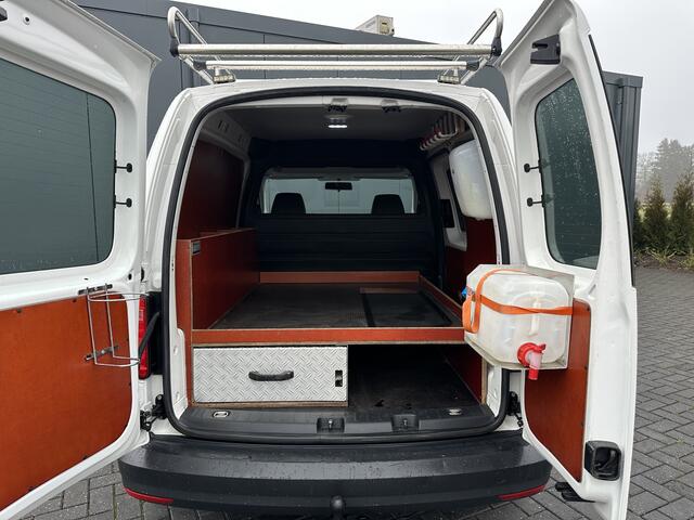 Volkswagen CADDY 1.4 TSI BENZINE AUTOMAAT !! / BPM VRIJ / IMPERIAAL / TREKHAAK / INRICHTING / NAVI / AIRCO / CRUISE