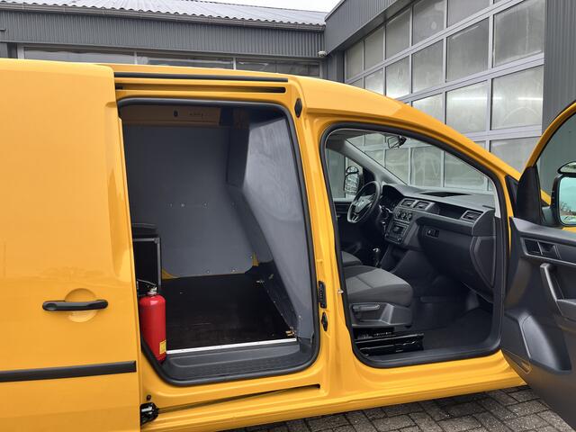 Volkswagen CADDY 2.0 TDI L1H1 Airco Cruise controle Trekhaak 1400kg trekgewicht Parkeersensoren achter Schuifdeur Telefoon verbinding 1e eigenaar Euro 6 bpm vrij voor particulier gebruik !!