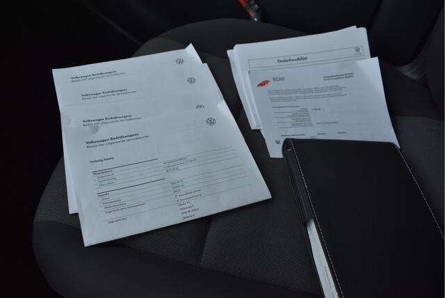 Volkswagen CADDY 2.0 TDI L1H1 BMT Highline Navi, Cruise, PDC, Trekhaak, Dealer-oh, NL-auto, Carplay