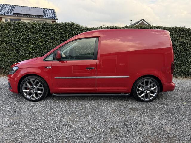 Volkswagen CADDY 2.0 TDI L1H1 BMT DSG | Airco | Cruise Control | Cupra schaalstoelen | 18" Glenn Watkins velgen | H&R verlagingsset | Elekt. Ramen | Nieuwe distributieriem | APK tot 16-02-2027!