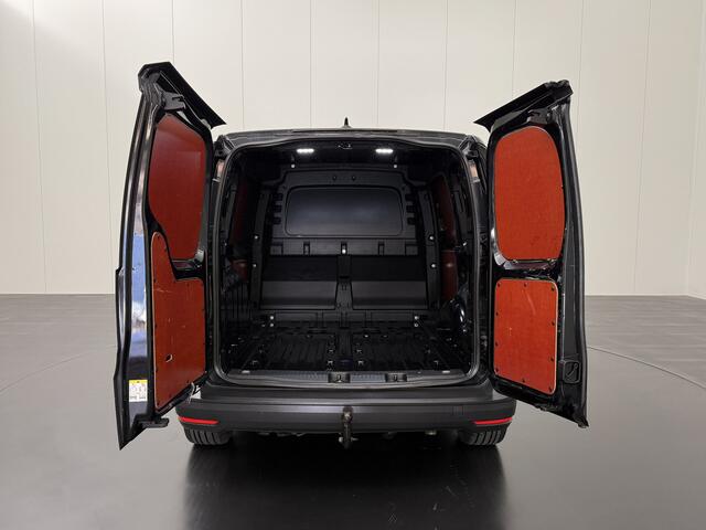 Volkswagen CADDY 2.0TDI Black Edition | LMV ¤ 1600,-- meerprijs | Airco | Cruise | Trekhaak