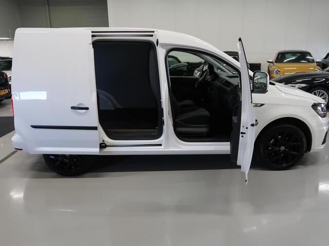 Volkswagen CADDY 1.2 TSI 11-2019 Benzine Airco Trekhaak Marge Sportvelgen 17 inch Boekjes aanwezig Bumpers in kleur Vrij van btw en bpm