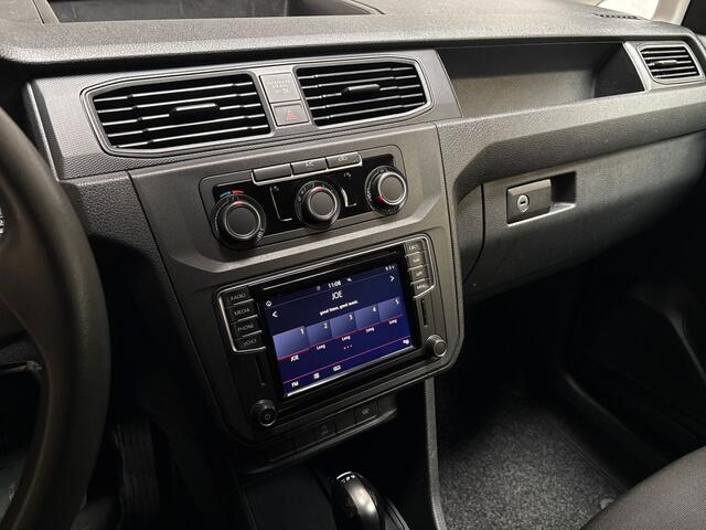 Volkswagen CADDY 2.0 TDI L1H1 BMT Sport Automaat (APPLE CARPLAY, NAVIGATIE, CAMERA, LM VELGEN, CRUISE, TREKHAAK, PARKEERSENSOREN, NIEUWE APK, NIEUWSTAAT)