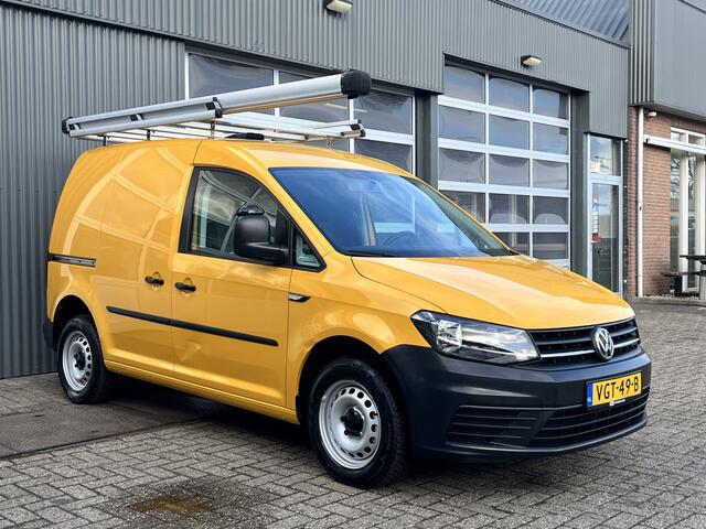 Volkswagen CADDY 2.0 TDI L1H1 Imperiaal Airco Cruise controle Trekhaak 1400kg trekgewicht Parkeersensoren achter Schuifdeur Telefoon verbinding 1e eigenaar Euro 6 bpm vrij voor particulier gebruik !!