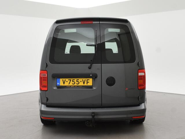 Volkswagen CADDY 2.0 TDI 180 PK + 18 INCH | VERLAAGD | BREMBO | APPLE CARPLAY | TREKHAAK | STOELVERWARMING