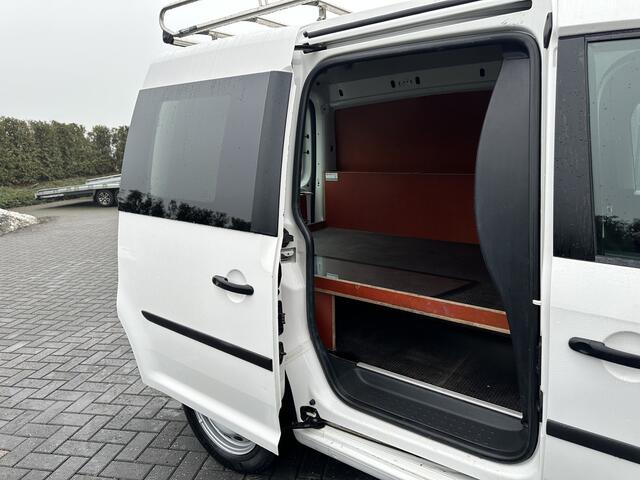 Volkswagen CADDY 1.4 TSI BENZINE AUTOMAAT !! / BPM VRIJ / IMPERIAAL / TREKHAAK / INRICHTING / NAVI / AIRCO / CRUISE