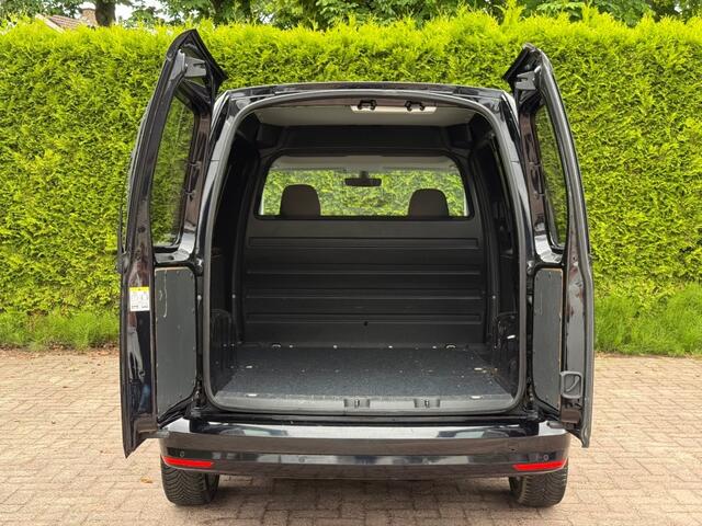 Volkswagen CADDY FULL BLACK EDITION 1.6 TDI L1H1 Airco / Cruise / Navi / Parkeersensoren