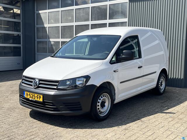 Volkswagen CADDY 2.0 TDI L1H1 DSG Airco Cruise controle Trekhaak 1500kg trekgewicht Automaat Parkeersensoren achter Schuifdeur Telefoon verbinding Euro 6