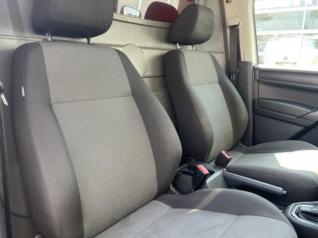 Volkswagen CADDY 2.0 TDI L1H1 DSG Airco Cruise controle Trekhaak 1500kg trekgewicht Automaat Parkeersensoren achter Schuifdeur Telefoon verbinding Euro 6