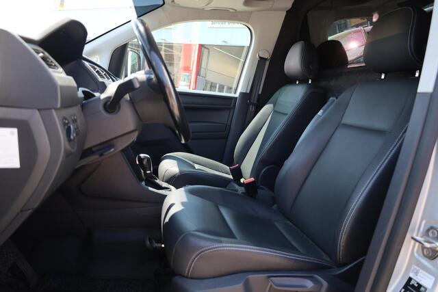 Volkswagen CADDY 2.0 TDI L1H1 BMT Highline Executive, 102PK / 75kW DSG, navigatie, cruise control, lederen bekleding, xenon + LED, 2-zone climatronic, stoelverwarming, scheidingswand + ruit, 17" LMV, parkeersensoren achter, trekhaak, privacy glas, DAB+ en achteruitrijcame