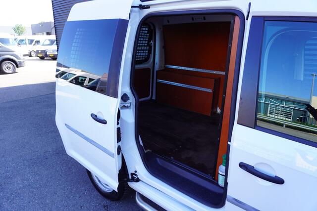 Volkswagen CADDY 123pk 4x4 4-motion L1 Trekhaak Navigatie Parkeersensoren Airco Cruise control