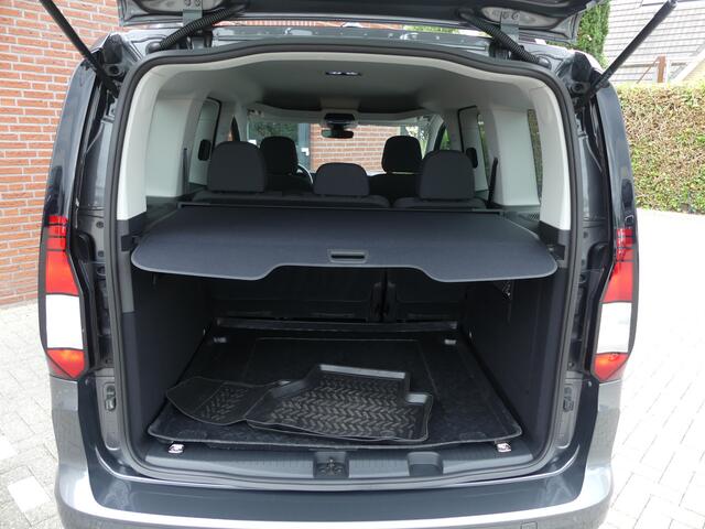 Volkswagen CADDY 1.5 TSI Automaat / Full LED / Carplay