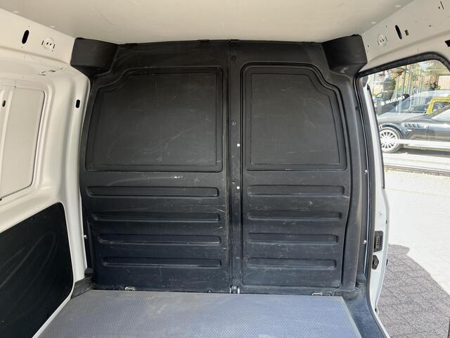 Volkswagen CADDY 1.2 TSI L1H1 BMT Easyline trekhaak, btw verrekenbaar, 1 ste eigenaar, zeer nette en goed onderhouden auto.