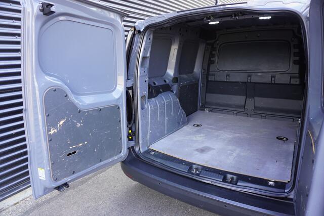 Volkswagen CADDY Cargo 1.5 TSI 115pk Benzine Automaat Navigatie Apple Carplay Parkeersensoren Cruise control