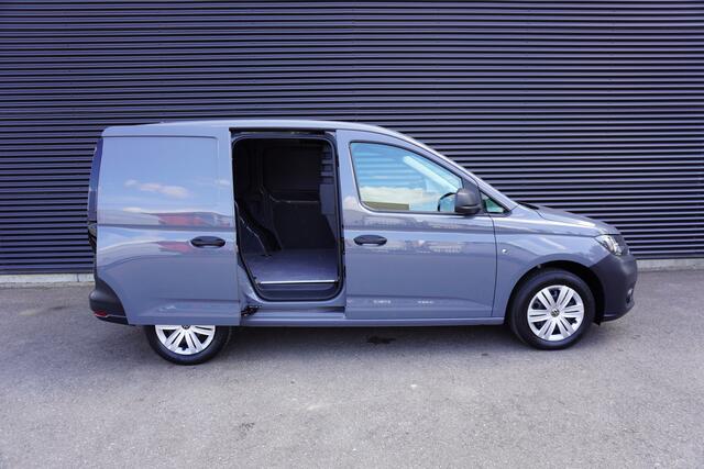 Volkswagen CADDY Cargo 1.5 TSI 115pk Benzine Automaat Navigatie Apple Carplay Parkeersensoren Cruise control