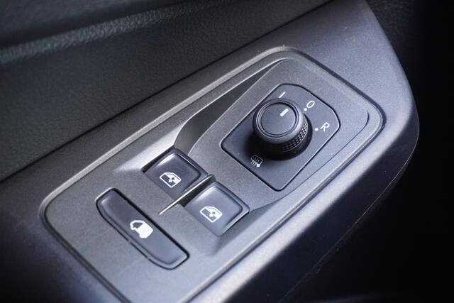 Volkswagen CADDY Cargo 1.5 TSI 115pk Benzine Automaat Navigatie Apple Carplay Parkeersensoren Cruise control