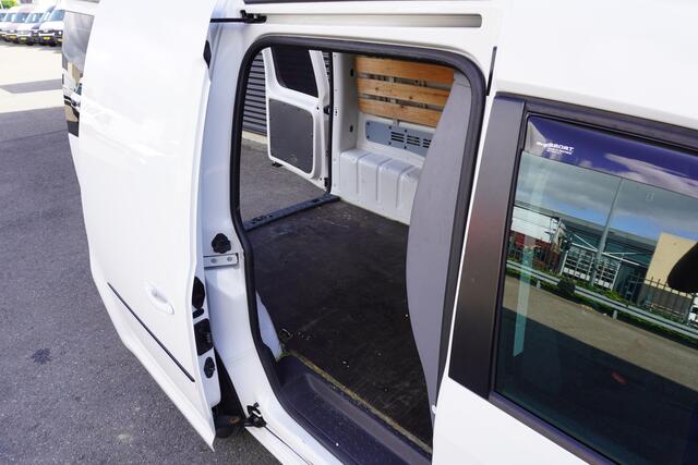 Volkswagen CADDY 185pk Gechipt Trekhaak Apple carplay Cruise conrol Airco 18" Velgen Spoiler