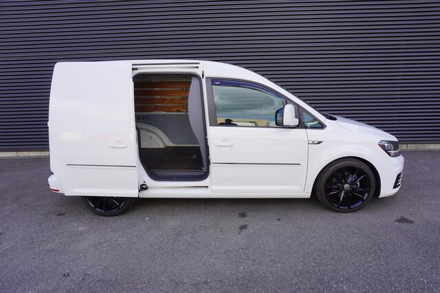Volkswagen CADDY 185pk Gechipt Trekhaak Apple carplay Cruise conrol Airco 18" Velgen Spoiler