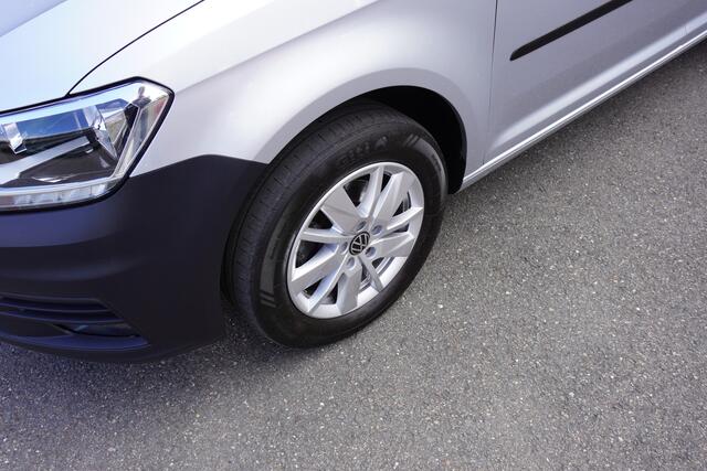 Volkswagen CADDY 102pk Automaat Navigatie Trekhaak Imperiaal Cruise control Parkeersensoren