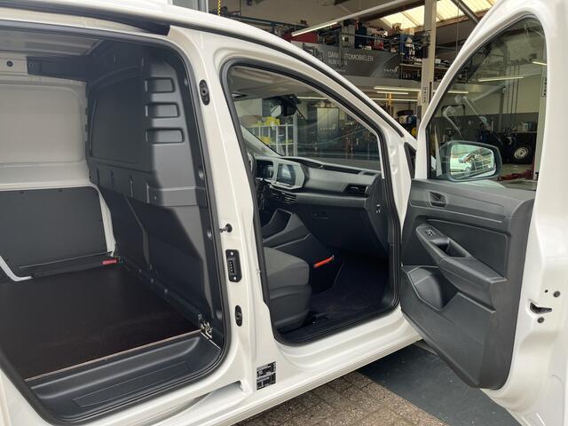 Volkswagen CADDY Cargo 2.0 TDI Stuurwielbediening Trekhaak 1500kg Apple carplay Virtual cockpit Airco Cruise controle Armsteun Parkeersensoren achter Telefoonverbinding Euro 6