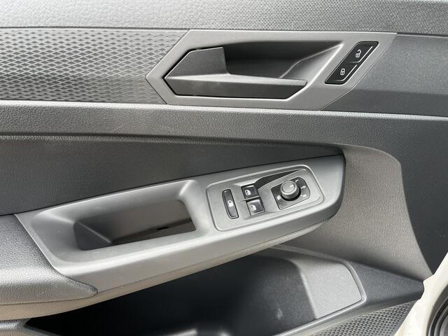 Volkswagen CADDY Cargo 2.0 TDI Stuurwielbediening Trekhaak 1500kg Apple carplay Virtual cockpit Airco Cruise controle Armsteun Parkeersensoren achter Telefoonverbinding Euro 6
