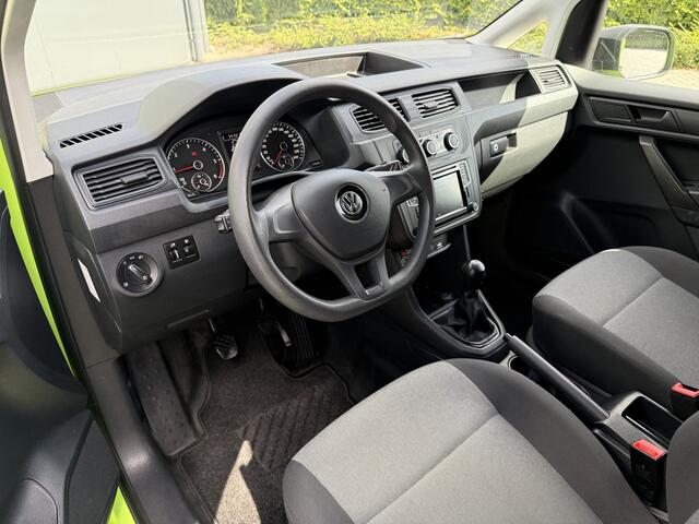 Volkswagen CADDY 2.0 TDI / L1H1 / 1e EIG. / UNIEK 28.975 KM! / INRICHTING / TREKHAAK / IMPERIAAL / NAVI / CARPLAY / CRUISE