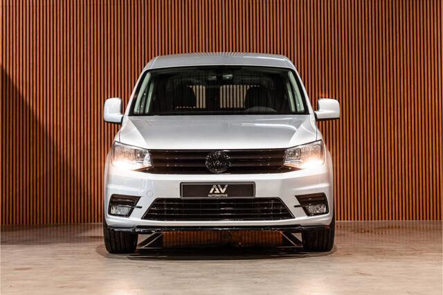 Volkswagen CADDY 2.0 TDI DSG Highline | CarPlay | Navigatie | MF Stuur | Trekhaak | Lederen bekleding | Airco | Stoelverwarming | PDC | Nieuwe APK