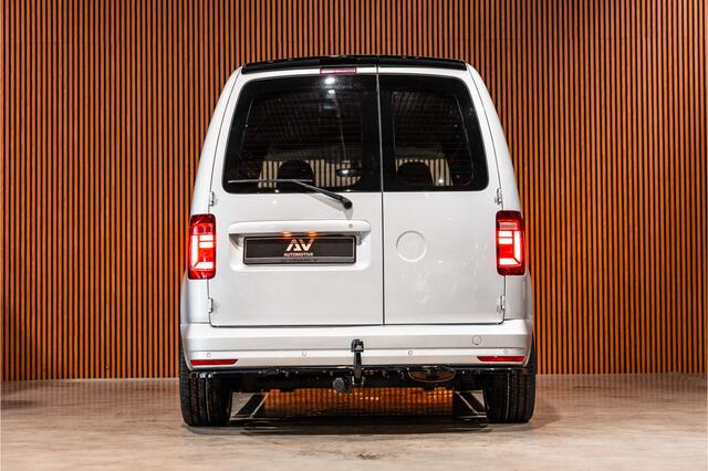 Volkswagen CADDY 2.0 TDI DSG Highline | CarPlay | Navigatie | MF Stuur | Trekhaak | Lederen bekleding | Airco | Stoelverwarming | PDC | Nieuwe APK