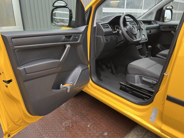 Volkswagen CADDY 2.0 TDI L1H1 Airco Cruise controle Parkeersensoren achter Schuifdeur Telefoon verbinding Euro 6 Bpm vrij voor particulier gebruik!!