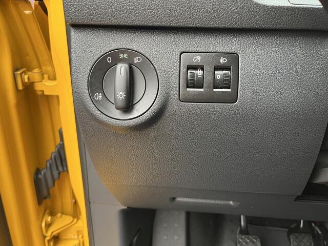 Volkswagen CADDY 2.0 TDI L1H1 Airco Cruise controle Parkeersensoren achter Schuifdeur Telefoon verbinding Euro 6 Bpm vrij voor particulier gebruik!!