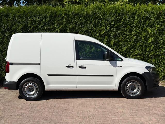 Volkswagen CADDY 2.0 TDI L1H1 Airco / Parkeersensoren / Apple Carplay / Werkplaatsinrichting