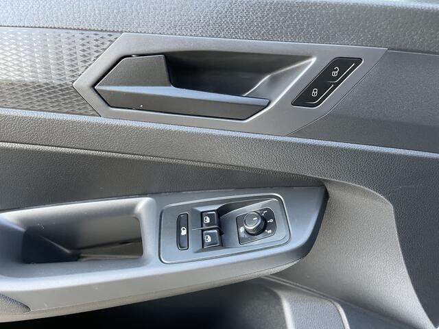 Volkswagen CADDY Cargo 2.0 TDI 102pk Trekhaak Carplay Digitaal display Stuurwielbediening Parkeersenoren achter Airco Cruise controle Euro 6 Apple 1500kg trekgewicht