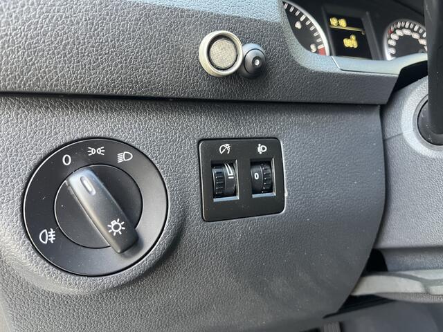 Volkswagen CADDY 2.0 TDI L1H1 Airco Cruise controle Trekhaak 1400kg trekgewicht Telefoonverbinding Extra sloten beveiliging Euro 6