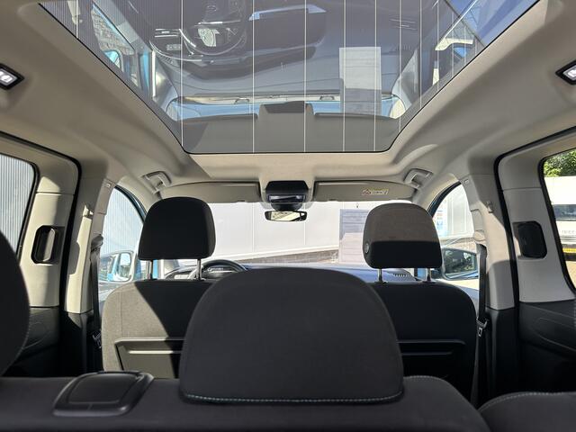 Volkswagen CADDY MAXI | 7-zits | 1.5 TSI 7p | Panorama | LED | Carplay | 1.Eigenaar | Style Winter-pakket | DAB+ | Wireless charging | Key-less | Camera | Interesse, Proefrit? Bel of app met: 06-24 28 28 42