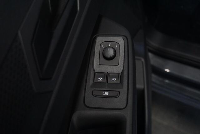 Volkswagen CADDY MAXI Cargo 2.0 TDI 122pk Style Automaat Navigatie /Apple Carplay/Android Auto Trekhaak Airco Cruise Control Camera Lichtmetalen Velgen