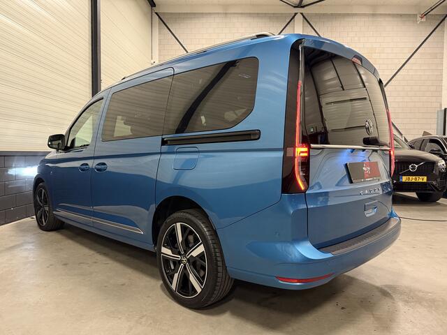 Volkswagen CADDY MAXI 1.5 TSI DSG 7p. PANO/TREKHAAK/VIRTUAL/LED/ACC/CAMERA/LEER-ALCANTARA SP.STOELEN/18"LMV/2XSCHUIFDEUR/KLEUR COSTA AZUL METALLIC/UNIEKE AUTO